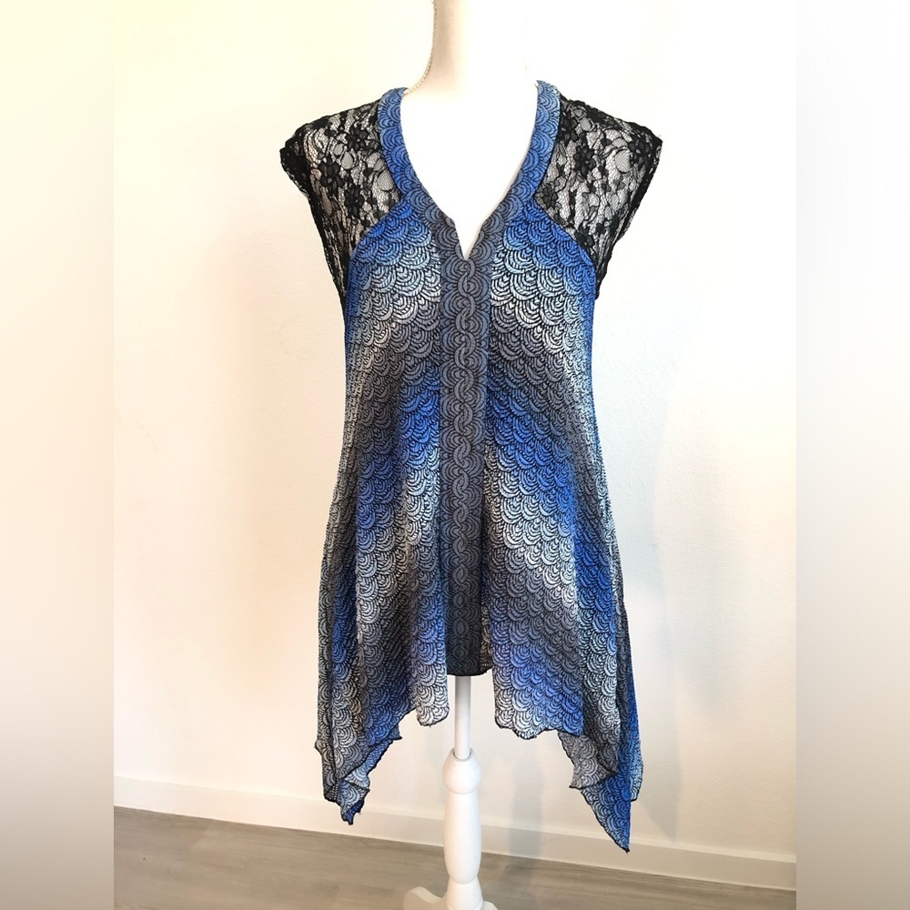 Alberto Makali y2k Blue and Black Lace asymmetrical hem Top Large